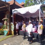 Bhabinkamtibmas Atensi Pamikukuh dan Mejaya-Jaya Prajuru Desa Adat Kesiman Periode 2026–2031