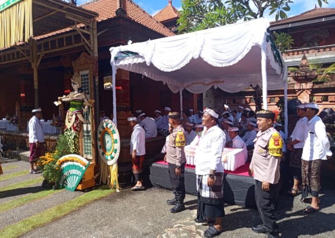 Bhabinkamtibmas Atensi Pamikukuh dan Mejaya-Jaya Prajuru Desa Adat Kesiman Periode 2026–2031