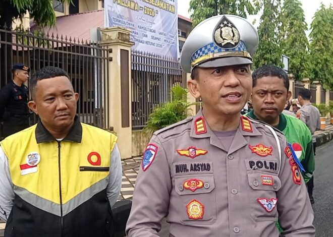 Edukasi Operasi Keselamatan 2026, Kasat Lantas Polres Parepare: Nekat Berkendara Sambil Main Handphone Terancam Sanksi Denda Maksimal