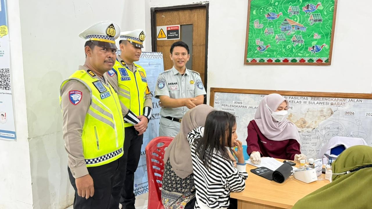 Dirlantas Polda Sulbar Turun Langsung Cek Kelayakan Bus Antar Kota, Pastikan Armada Aman Selama Operasi Keselamatan