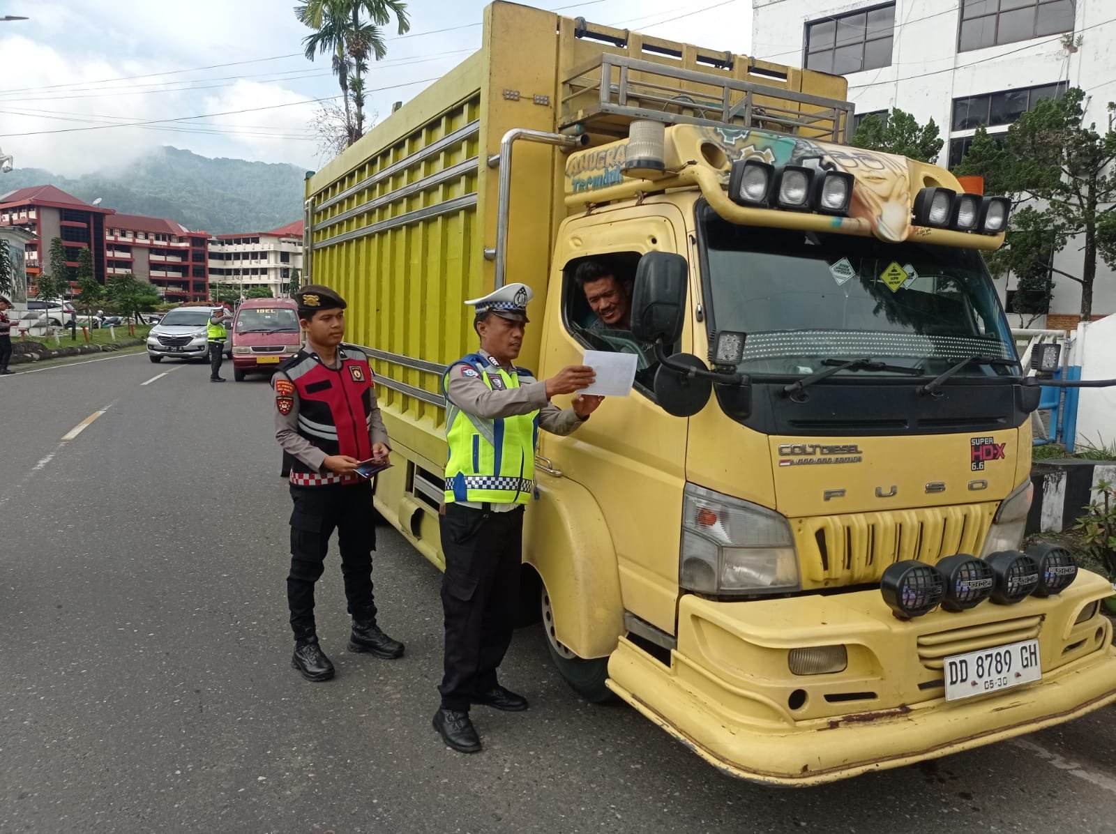 Melalui Operasi Keselamatan Pallawa 2026, Satlantas Polres Tana Toraja Ajak Pengendara Tertib dan Utamakan Keselamatan