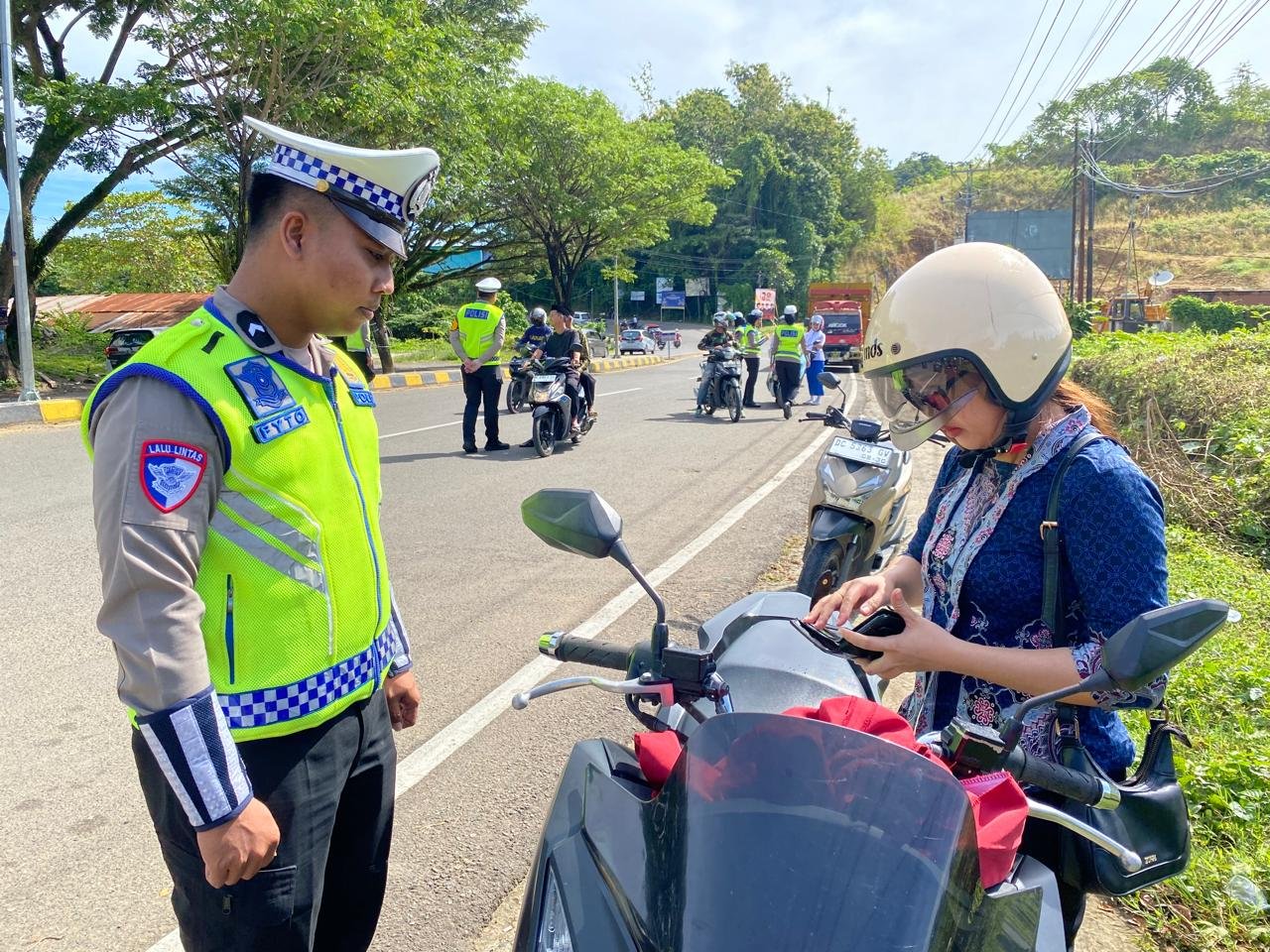 Humanis Melayani, Polda Sulawesi Barat Wujudkan Kamseltibcarlantas Lewat Operasi Keselamatan Marano 2026
