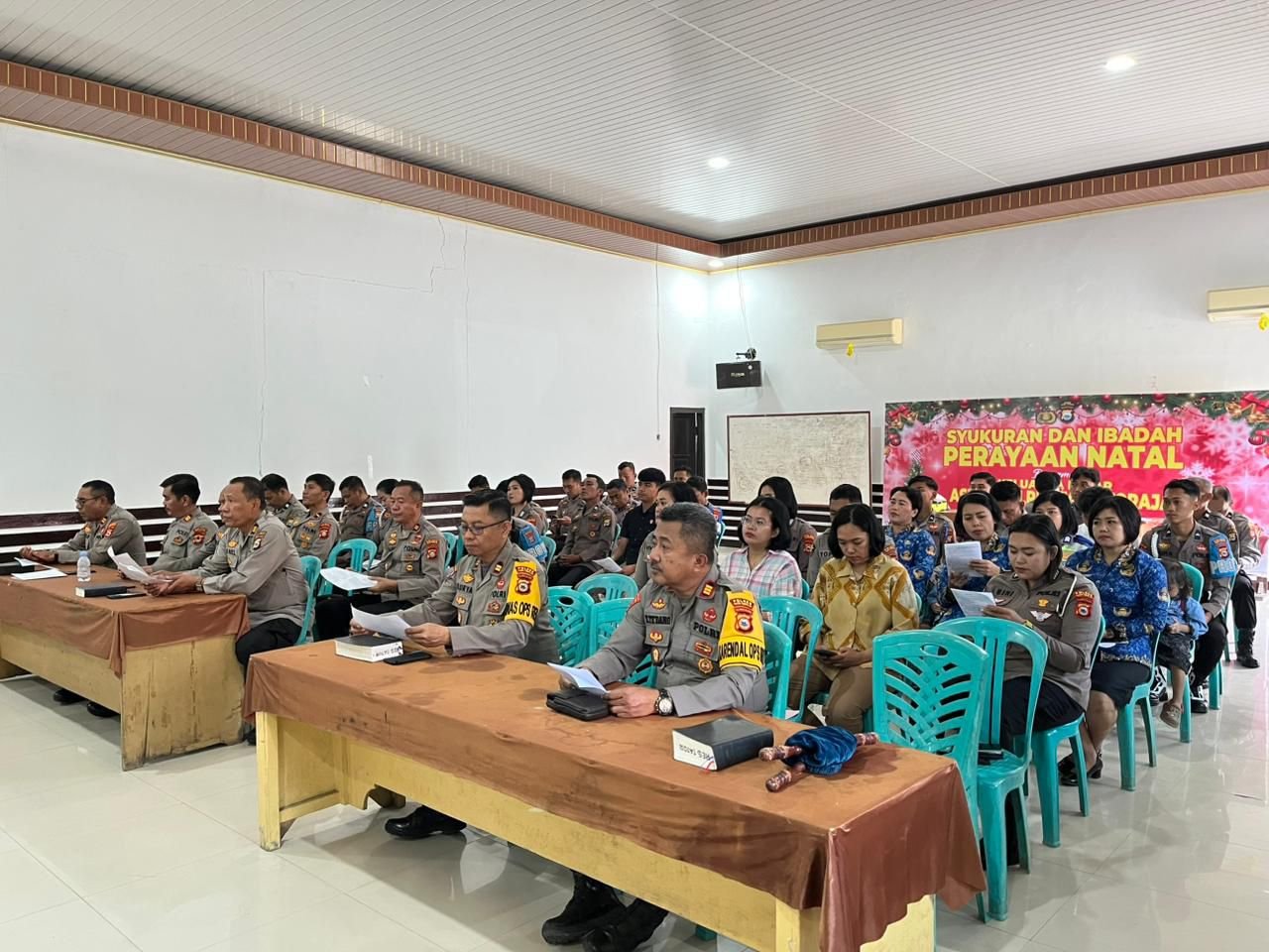 Perkuat Iman dan Integritas, Polres Tana Toraja Gelar Pembinaan Rohani Personel