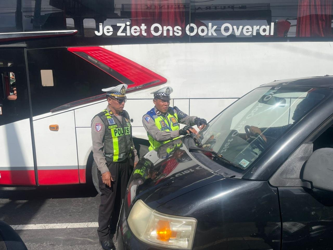 Operasi Keselamatan Agung 2026 Digelar di Simpang TL Permata Hijau Denpasar, Puluhan Pelanggar Ditindak