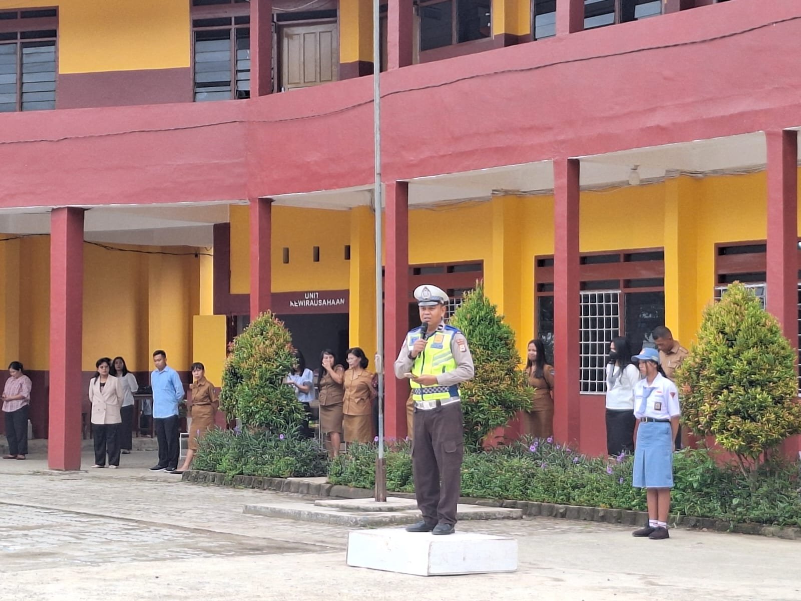 Ops Keselamatan Pallawa 2026, Sat Lantas Polres Tana Toraja Edukasi Pelajar Lewat Police Goes To School