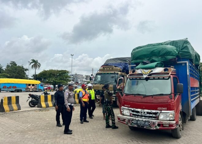 Operasi Keselamatan Pallawa 2026, Sat Lantas Polres Parepare Edukasi Sopir Truk di Pelabuhan Nusantara