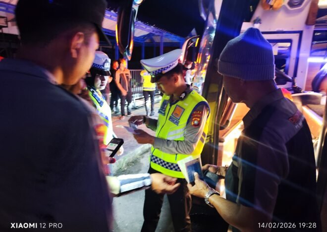 Pastikan Perjalanan Selamat Jelang Libur Ramadhan, Polda Sulbar Gelar Pengecekan Kelayakan Bus Antar Kota dan Antar Provinsi