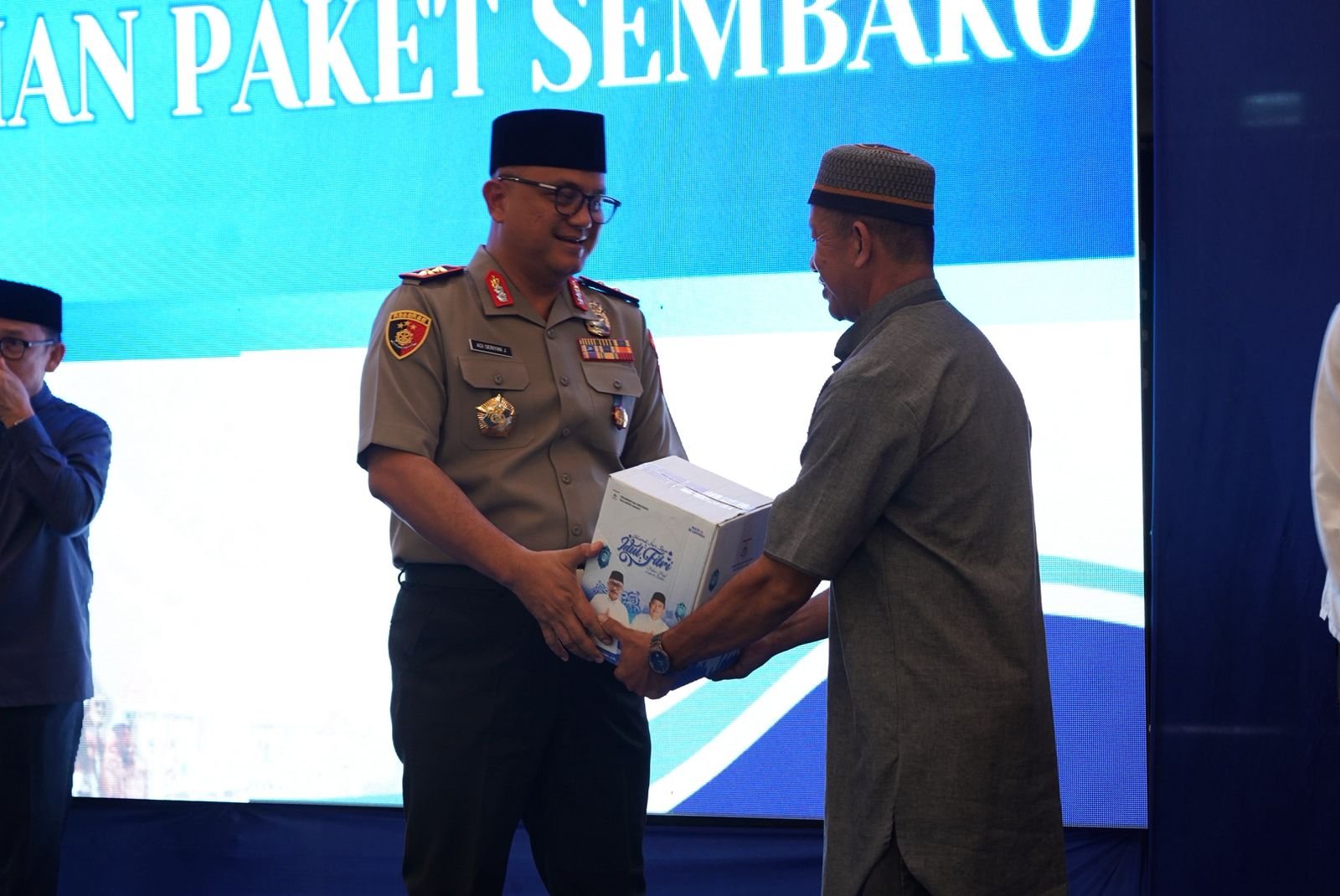 Kapolda Sulbar Hadiri Buka Puasa Bersama, Apresiasi Capaian Pembangunan Sulbar dalam Satu Tahun Kepemimpinan SDK-JSM