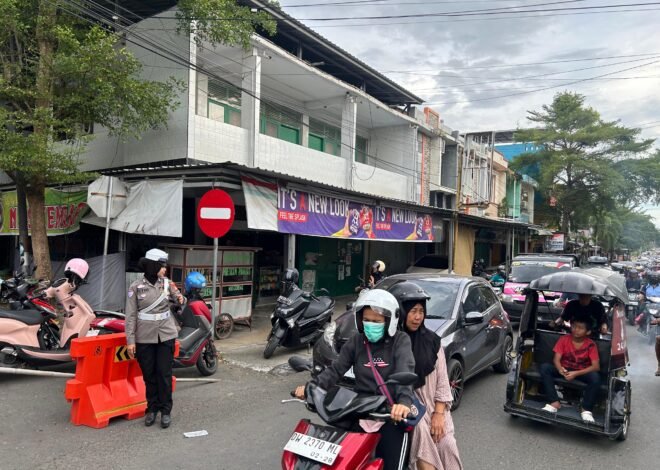 Antisipasi Kepadatan, Sat Lantas Wajo Perketat Pengawasan Arus Lalu Lintas di Titik Rawan