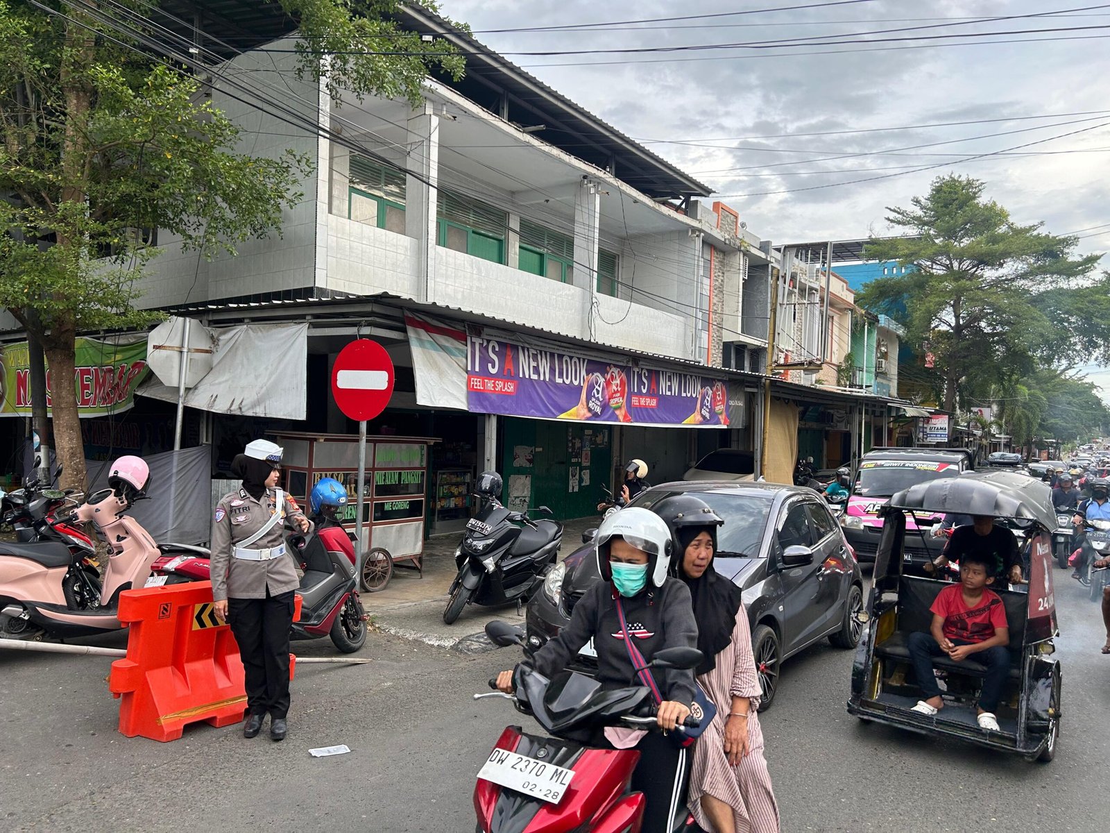 Antisipasi Kepadatan, Sat Lantas Wajo Perketat Pengawasan Arus Lalu Lintas di Titik Rawan