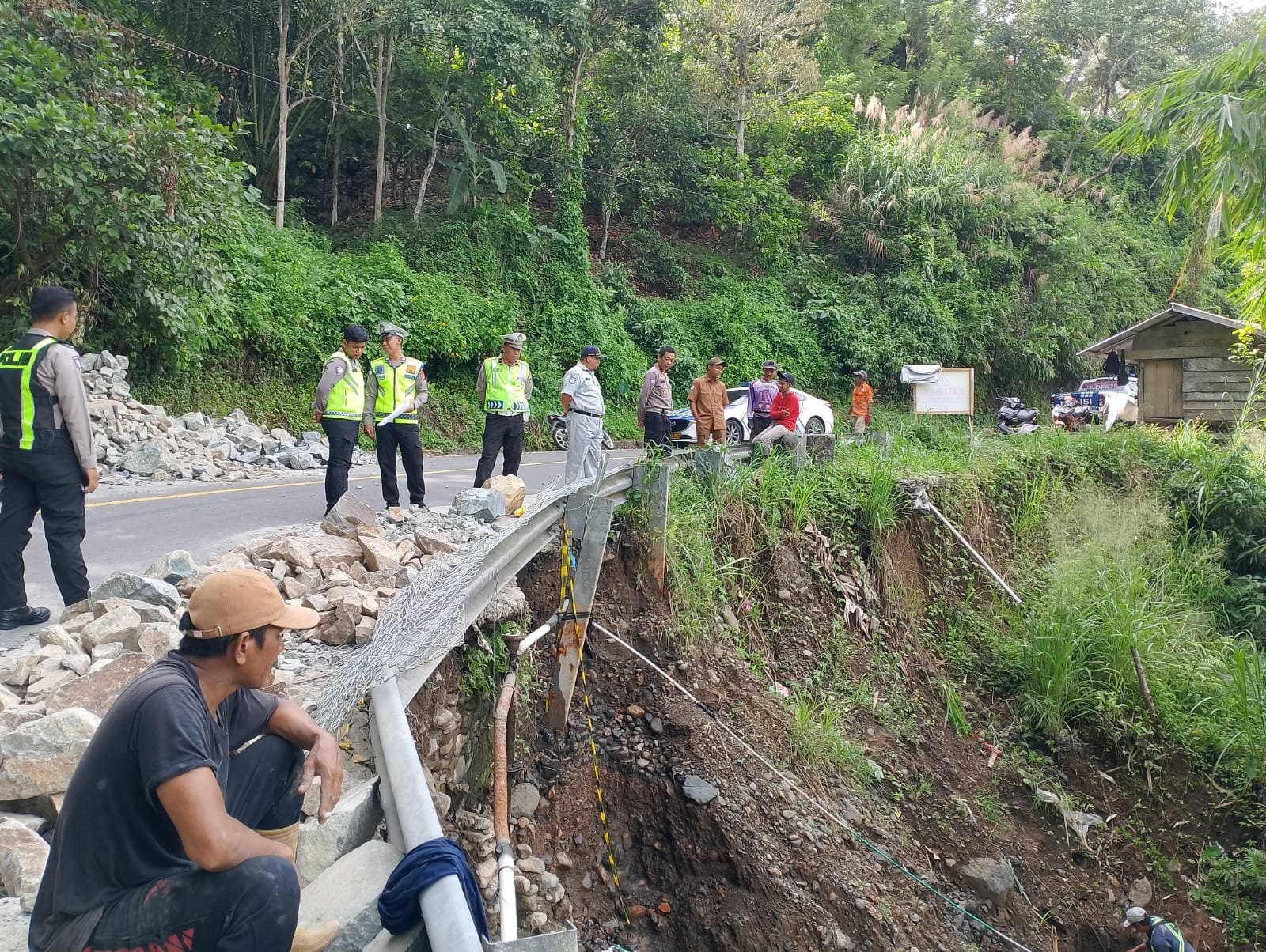 Ditlantas Polda Sulbar Survei Jalan Rusak di Majene dan Polman, Rumuskan Solusi Komprehensif untuk Cegah Kecelakaan