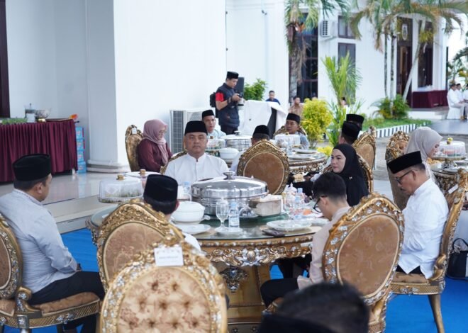 Buka Puasa Bersama Gubernur, Kapolda Sulbar: Memperkokoh Silaturahmi di Bulan Penuh Berkah