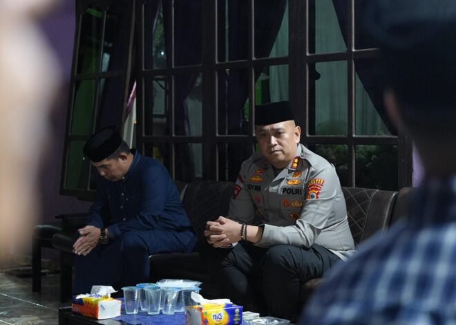 Kapolres Pinrang Bersama Bhayangkari dan PJU Melayat ke Rumah Duka Aiptu Mattaungan