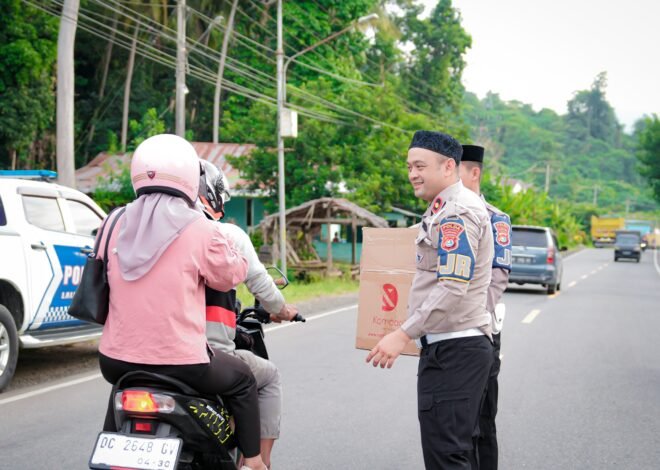 PJR Ditlantas Polda Sulbar Gandeng Komunitas PDM Berbagi Takjil, Wujudkan Sinergi untuk Masyarakat