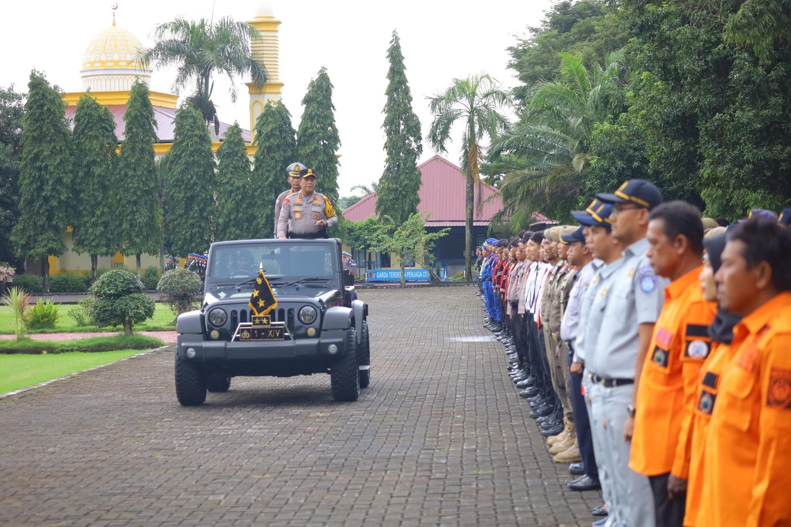 Apel Gelar Pasukan Operasi Ketupat 2026, Kapolda Sulsel: Wujud Komitmen Sinergitas Amankan Idul Fitri 1447 H