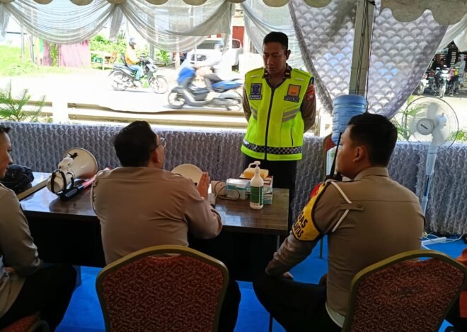 Dirlantas Polda Sulbar Cek Pos Pengamanan Operasi Ketupat di Mamuju, Pastikan Personel Siap Layani Masyarakat