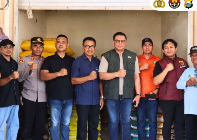 Bapanas Bersama Pemkab dan Polres Luwu Sidak Harga dan Mutu Pangan di Pasar Belopa Jelang Idul Fitri 1447 H