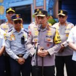 Tinjau Terminal Purabaya, Kapolri ke Sopir Bus: Hati-Hati dan Jaga Keselamatan Pemudik