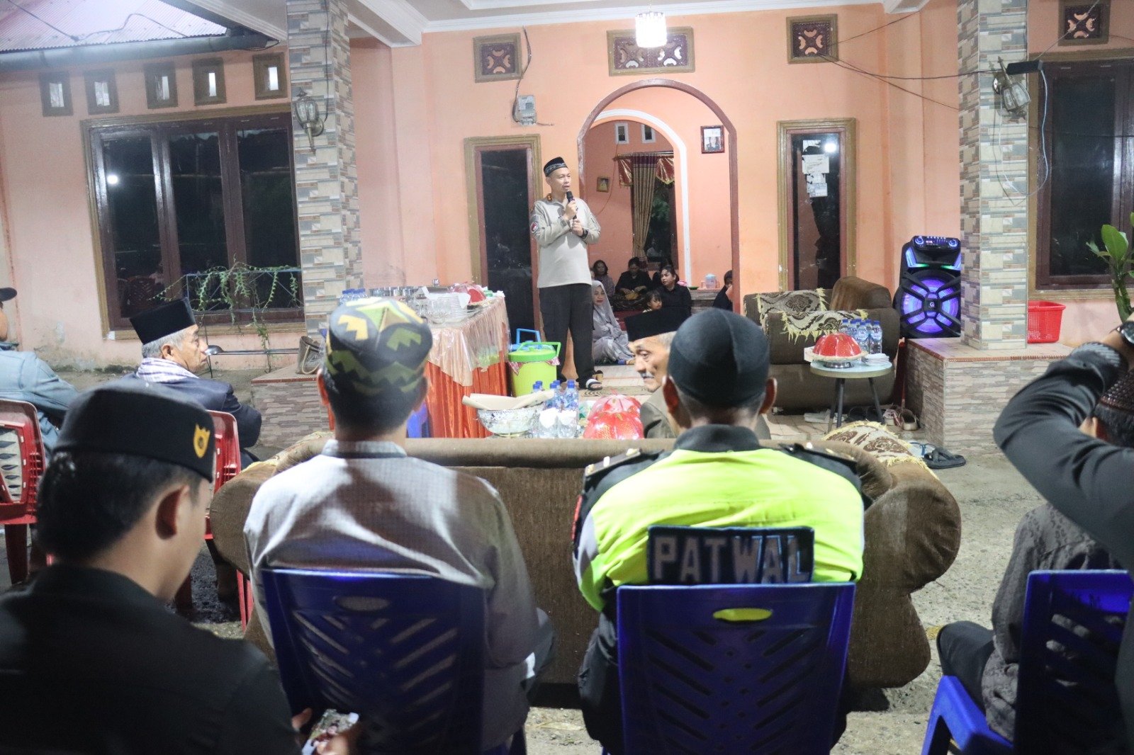 Kapolres Tana Toraja Sampaikan Tausiah Ramadan, Rumah Warga Di Rembon