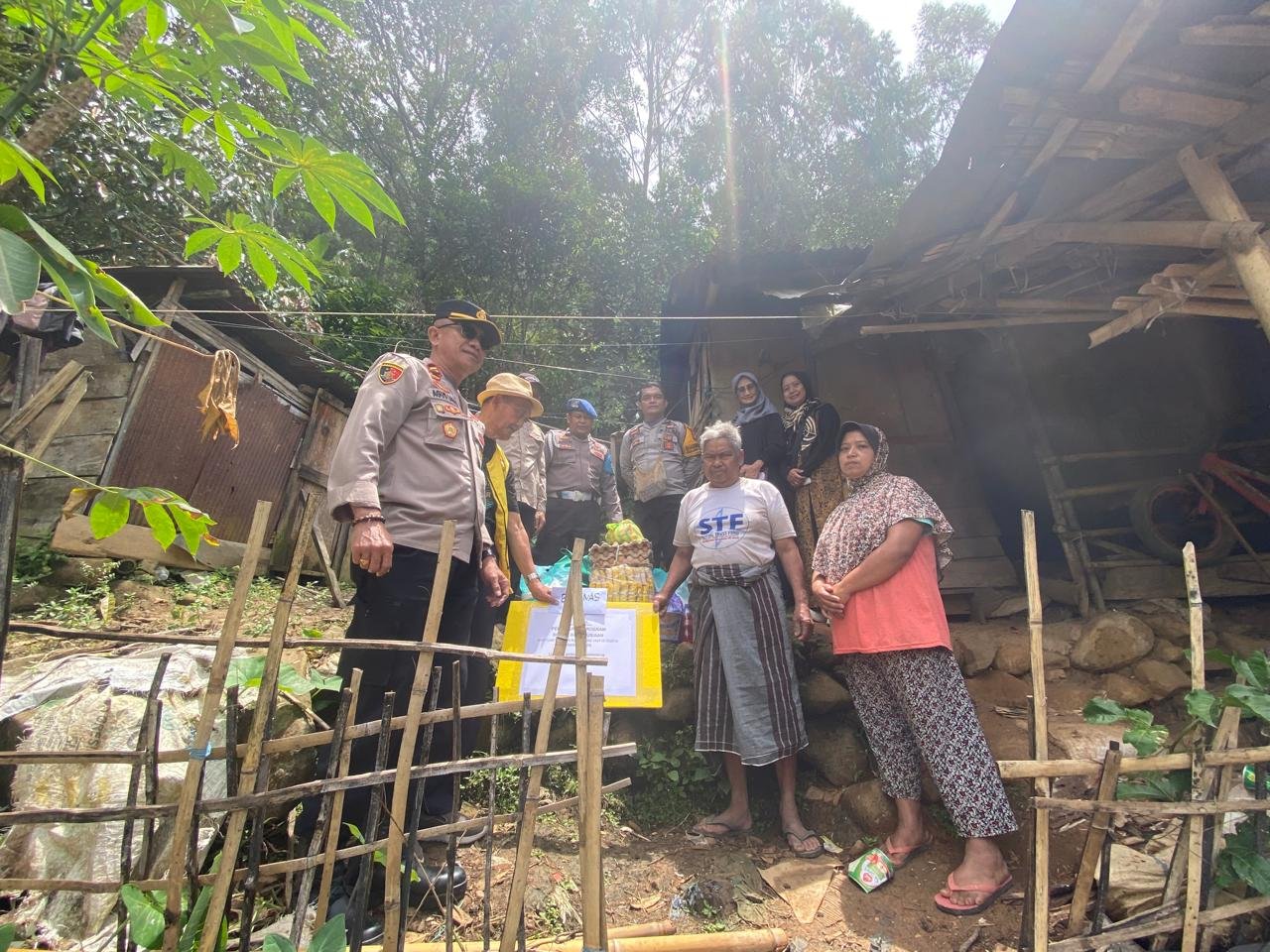 Polres Tana Toraja Salurkan Bantuan Pangan Ramadhan, Kapolres: Polri Hadir Bantu Warga