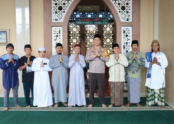 Wujud Kepedulian Jaga Kamtibmas, Kapolres Tana Toraja Sampaikan Pesan Kamtibmas dalam Khutbah Jumat