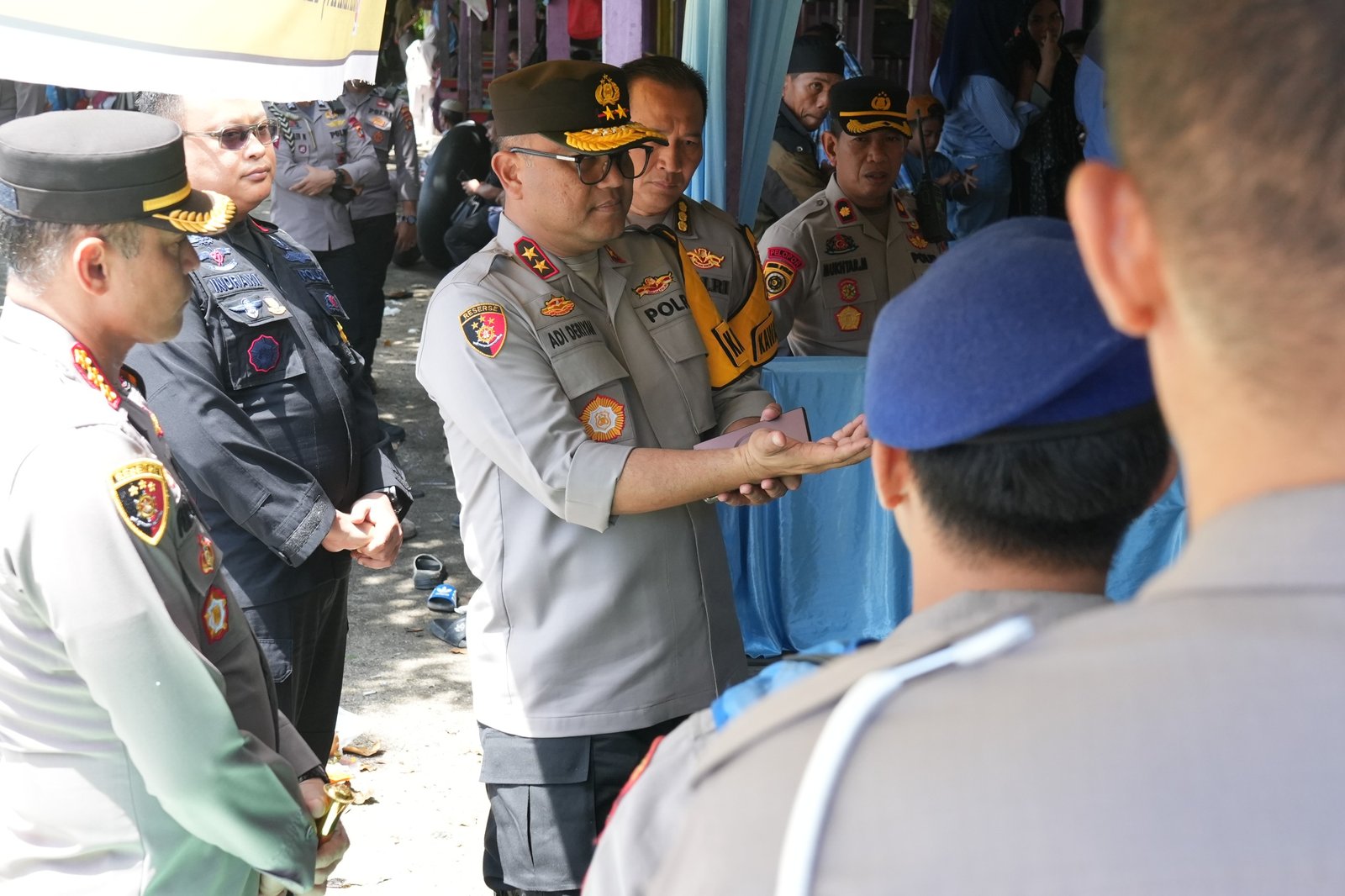 Kapolda Sulbar Pantau Langsung Pengamanan Wisata di Mamuju, Tekankan Pelayanan Terbaik Bagi Masyarakat