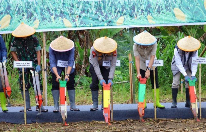 Kapolda Sulsel Hadiri Penanaman Jagung Serentak Kuartal I 2026 di Maros, Dukung Program Swasembada Pangan Nasional