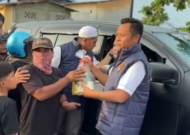 Tebar Kebaikan Berkah Ramadan, Ditkrimsus Polda Sulawesi Barat Bagikan Takjil dan Parcel Sembako