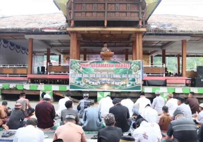Kapolres Tana Toraja Khatib Shalat Idul Fitri, Ajak Jemaah Tingkatkan Takwa Dan Jaga Persatuan
