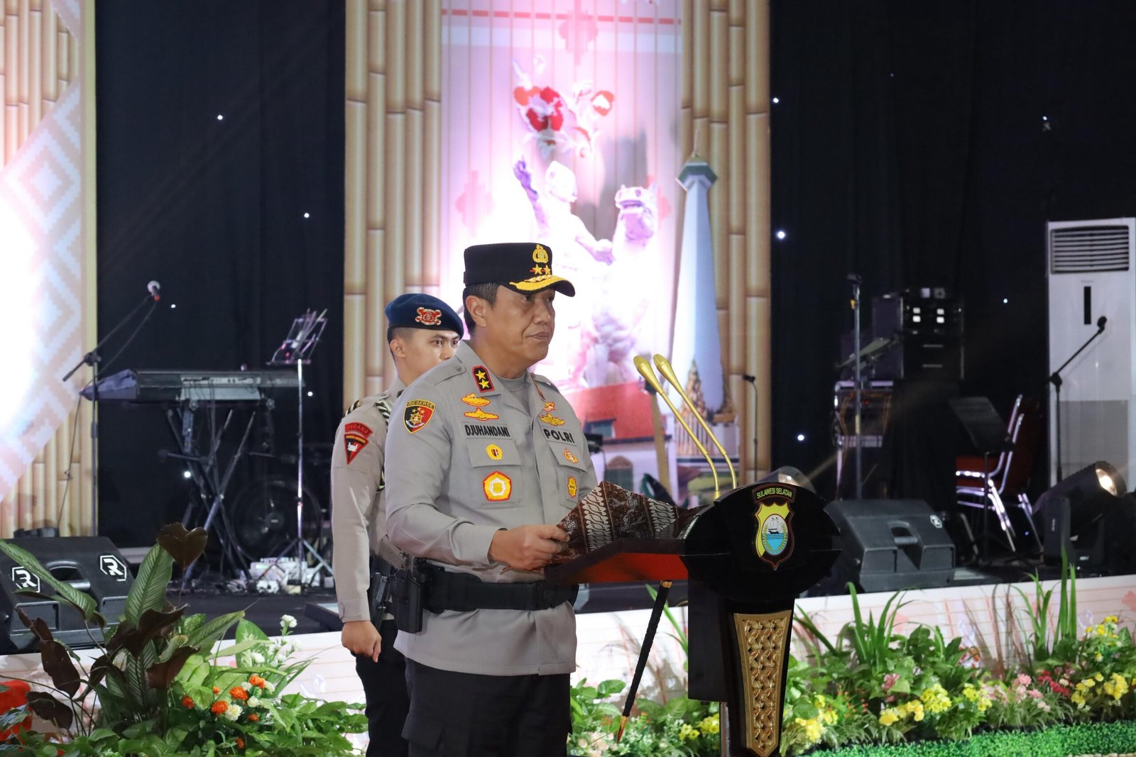 Kapolda Sulsel Pimpin Upacara Serah Terima Jabatan dan Kenal Pamit Irwasda Polda Sulsel