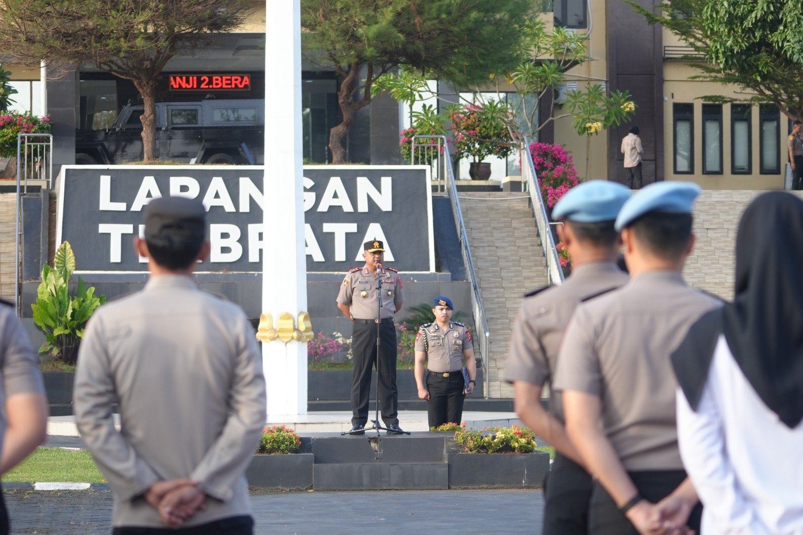 Sikapi Berbagai Kasus Sosial, Kapolda Sulbar Tegaskan Polisi Wajib Jadi Pelindung dan Jamin Keamanan
