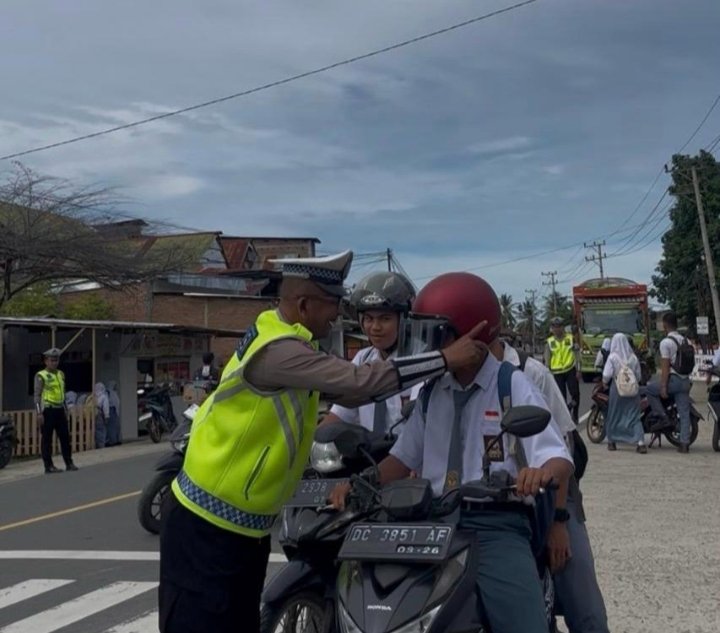 Ditlantas Polda Sulbar Gencarkan Edukasi di Kalangan Pelajar, Wujudkan Tertib Lalu Lintas Sejak Dini