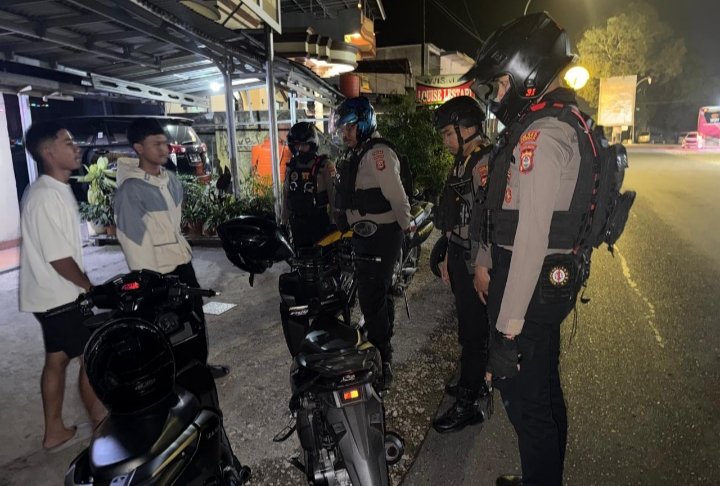 Patroli Malam Sat Samapta Polres Tana Toraja Intensifkan Harkamtibmas, Imbau Warga Jaga Keamanan Lingkungan
