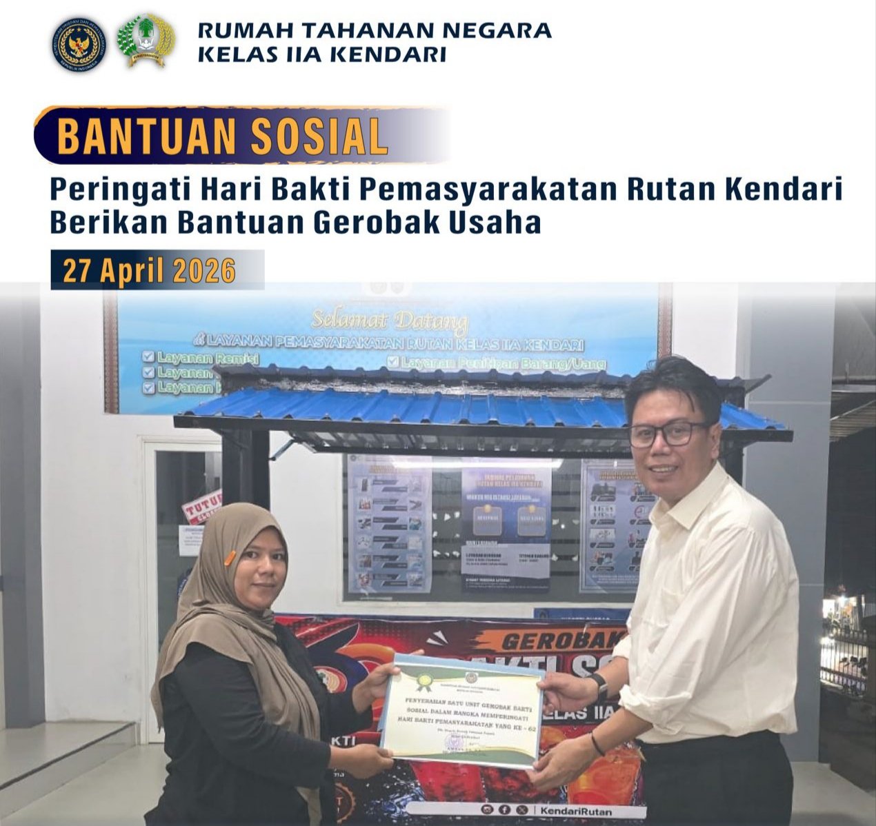 Wujud Kepedulian, Rutan Kendari Serahkan Gerobak Karya Warga Binaan kepada Masyarakat Kurang Mampu