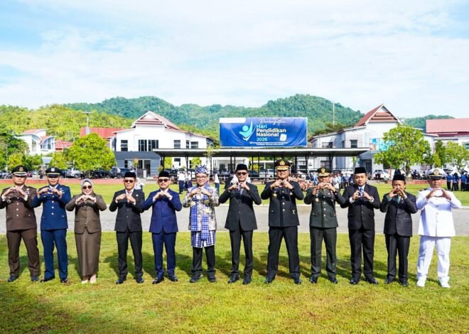 Kapolda Sulbar Hadiri Upacara Hardiknas, Tegaskan Komitmen Wujudkan Pendidikan Bermutu