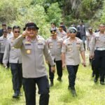 Maksimalkan Layanan di Wilayah Terpencil, Kapolda Sulbar Serahkan Kendaraan Operasional untuk Polsek Pana