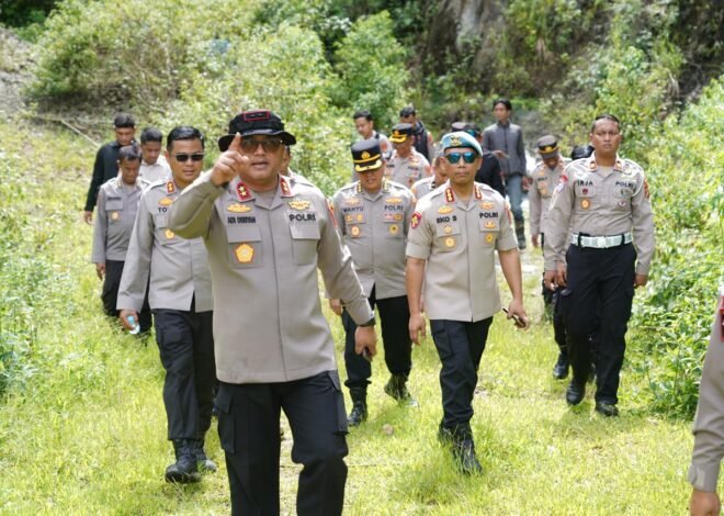 Maksimalkan Layanan di Wilayah Terpencil, Kapolda Sulbar Serahkan Kendaraan Operasional untuk Polsek Pana