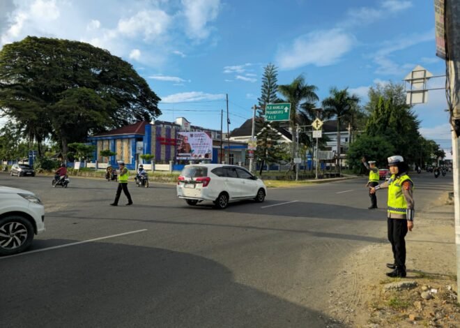 Hadir di Jam Sibuk, Ditlantas Polda Sulbar Fokus Jaga Keamanan dan Kenyamanan Berkendara Masyarakat