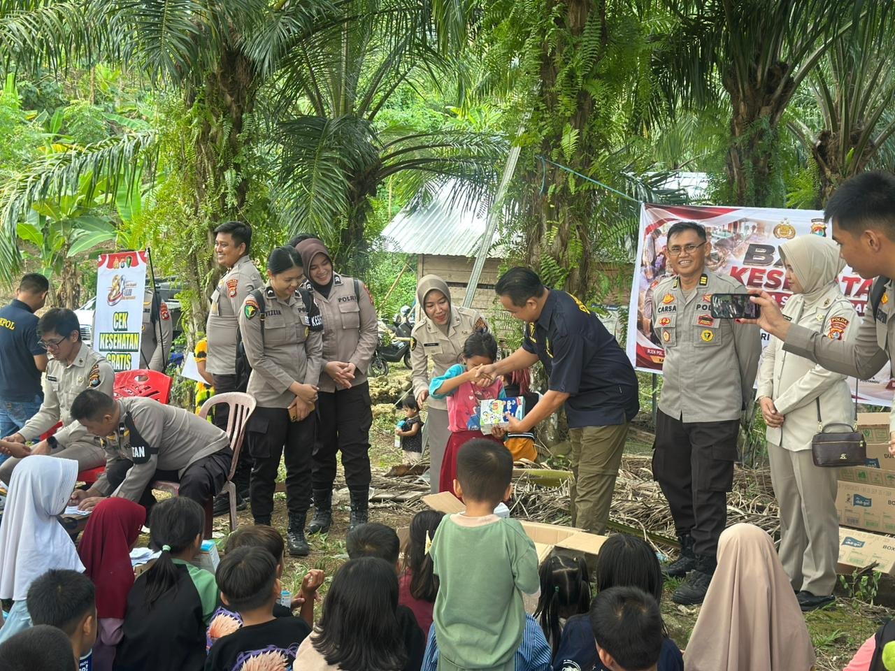 Biddokkes Polda Sulbar Gelar Bakti Kesehatan di Dusun Taruminding, Ratusan Warga Rasakan Manfaatnya