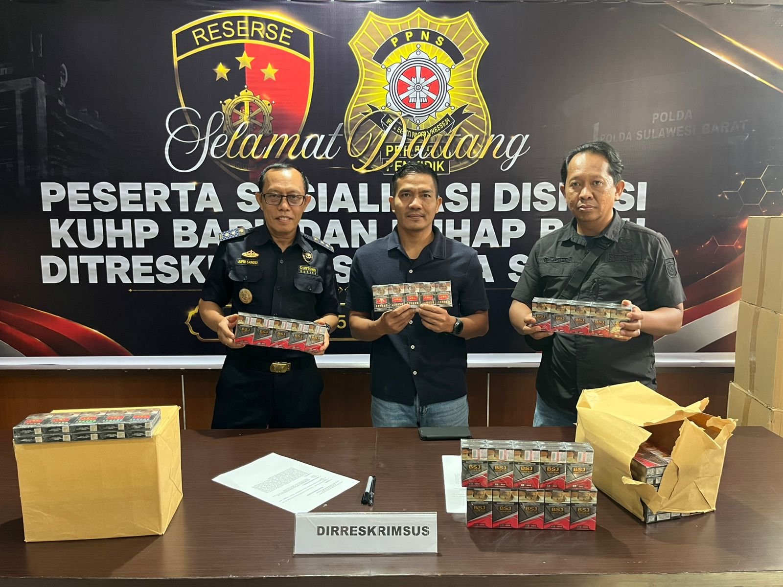 Geral Cepat Tindak Lanjuti Laporan Masyarakat, Polda Sulbar Gerebek Gudang Rokok Diduga Tanpa Izin di Polman