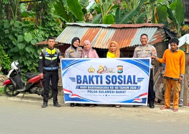 Sambut Hari Bhayangkara ke-80, Ditlantas Polda Sulbar Salurkan Sembako untuk Warga Kurang Mampu di Mamuju