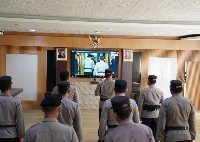 Tetap Penuh Semangat Pengabdian, Kapolda Sulbar dan PJU Ikuti Upacara Pemuliaan Nilai‑Nilai Tribrata Secara Daring