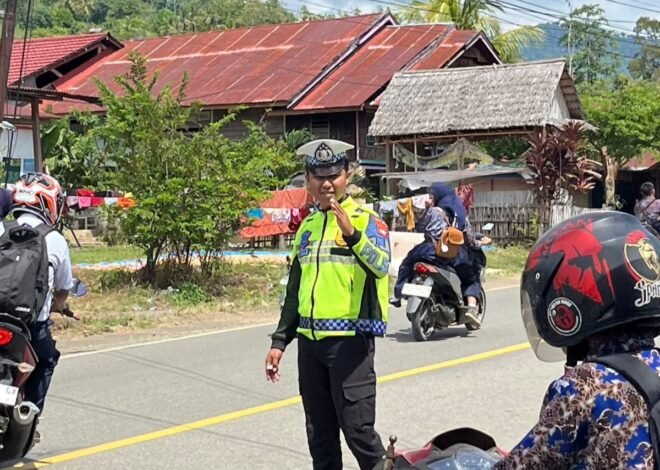 Jaga keselamatan Berkendara di Jam Pulang Sekolah, Ditlantas Polda Sulbar Gencarkan Pengaturan dan Edukasi