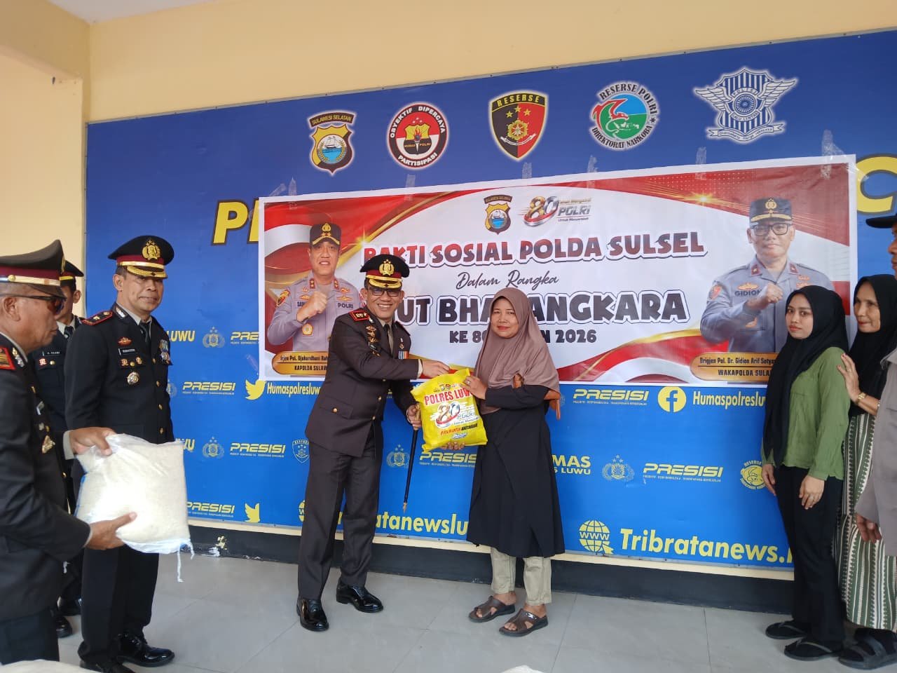 Polres Luwu Salurkan Bantuan Sosial dalam Rangka HUT Bhayangkara ke-80