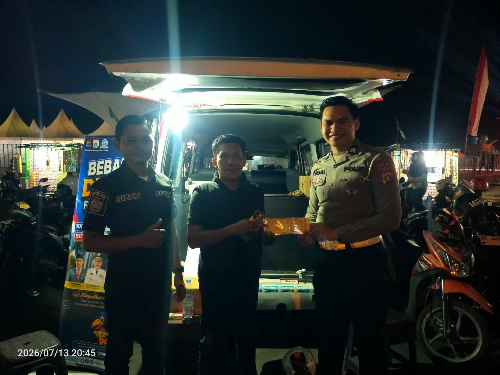 Layanan SAMBONGI Ditlantas Polda Sulbar Kembali Hadir di Tengah Keramaian Masyarakat, Urus Pajak Kendaraan Jadi Lebih Mudah
