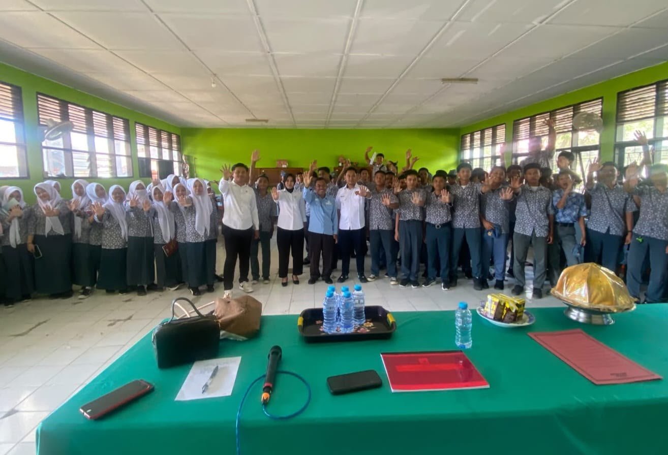 Tanamkan Kesadaran Sejak Dini, Sat Resnarkoba Polres Luwu Ajak Pelajar SMA Negeri 3 Luwu Perangi Bahaya Narkoba