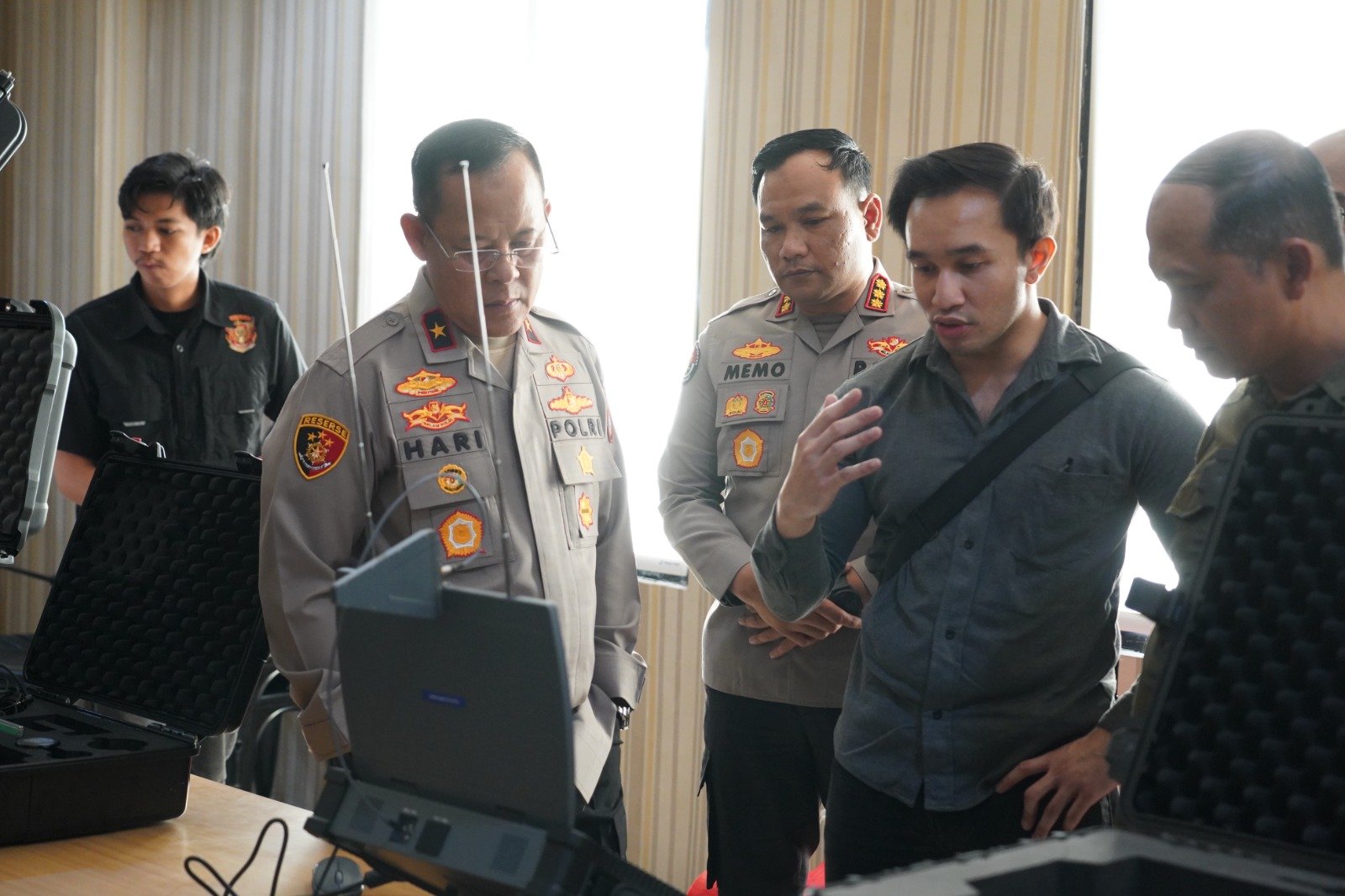 Wakapolda Sulbar Cek Alat Khusus Ditintelkam: Dorong Transformasi Pelayanan Berbasis Teknologi Informasi