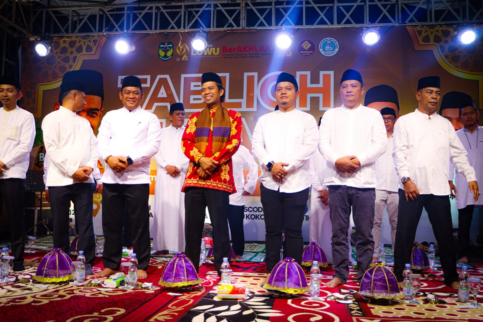 Polres Luwu Bersama TNI dan Stakeholder Sukses Kawal Tabligh Akbar Ustaz Abdul Somad pada HUT Luwu ke-67