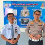 Ditlantas Polda Sulbar Pasang Mading Edukatif di SMA Negeri 1 Mamuju: Wadah Belajar Tertib dan Selamat