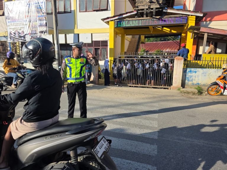 Gelar Pamturlalin, Sat Lantas Polres Mamasa Pastikan Aktivitas Masyarakat Berjalan Aman dan Lancar